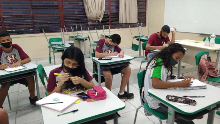 Relatório #1 – Turma A e B – 8ºD