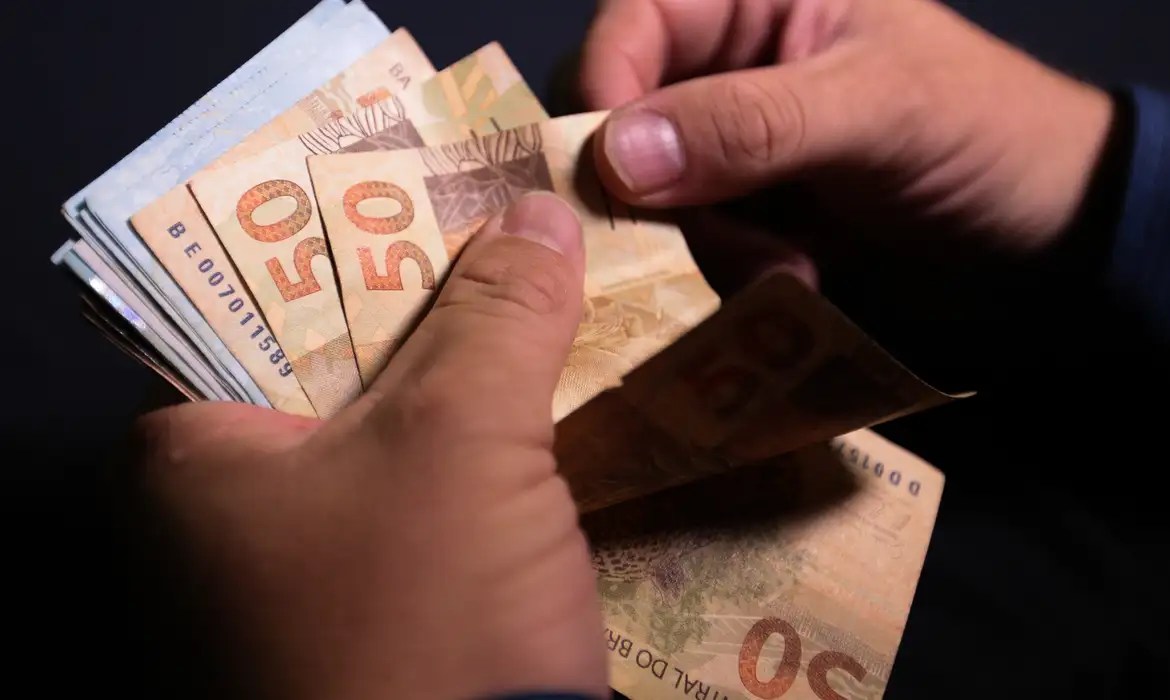 Mais de 90% das negociações salariais garantem ganhos acima da inflação em 2026, aponta DIEESE